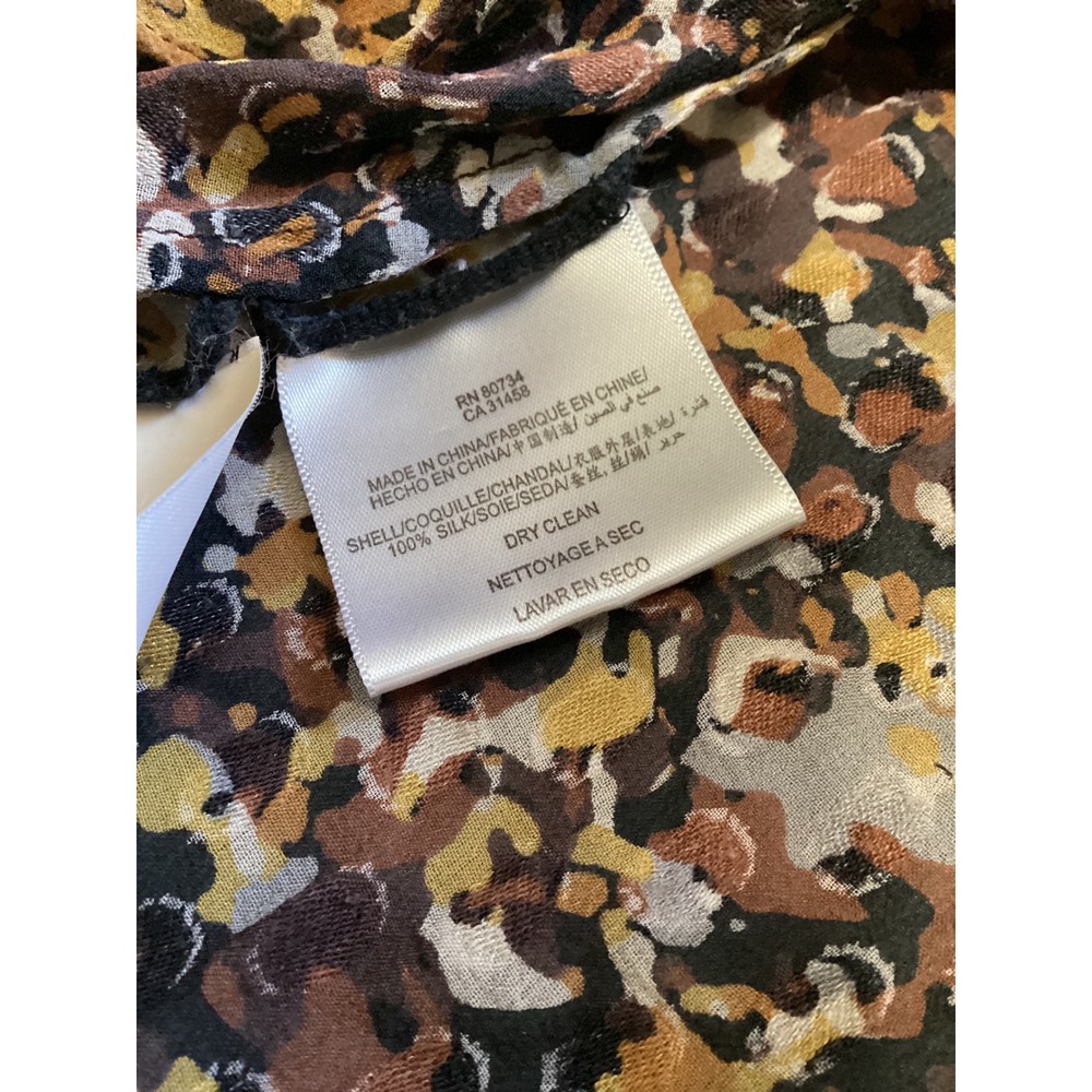 BCBGMAXAZRIA 100% Silk Abstract Print V Neck Flutter Sleeve Sheer Blouse Top M - Picture 5 of 8